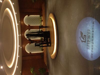 【廣州冠鋒家具實(shí)業(yè)】 - 廣告發(fā)布 室內(nèi)人